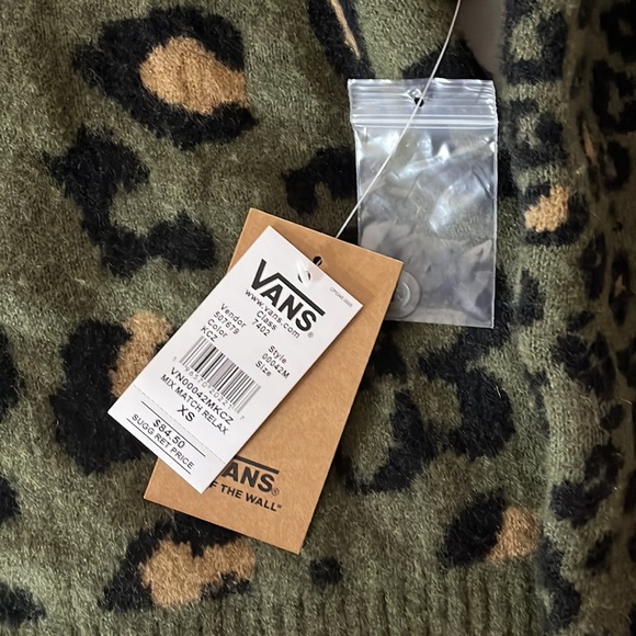 Vans green cheetah print sweater - Picture 3 of 6